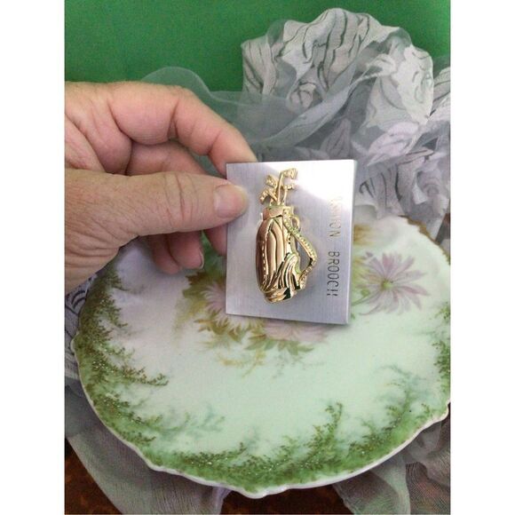 Golfing Brooch Pin Artisan Golf Bag & Clubs Fashion Jewelry - Picture 13 of 15